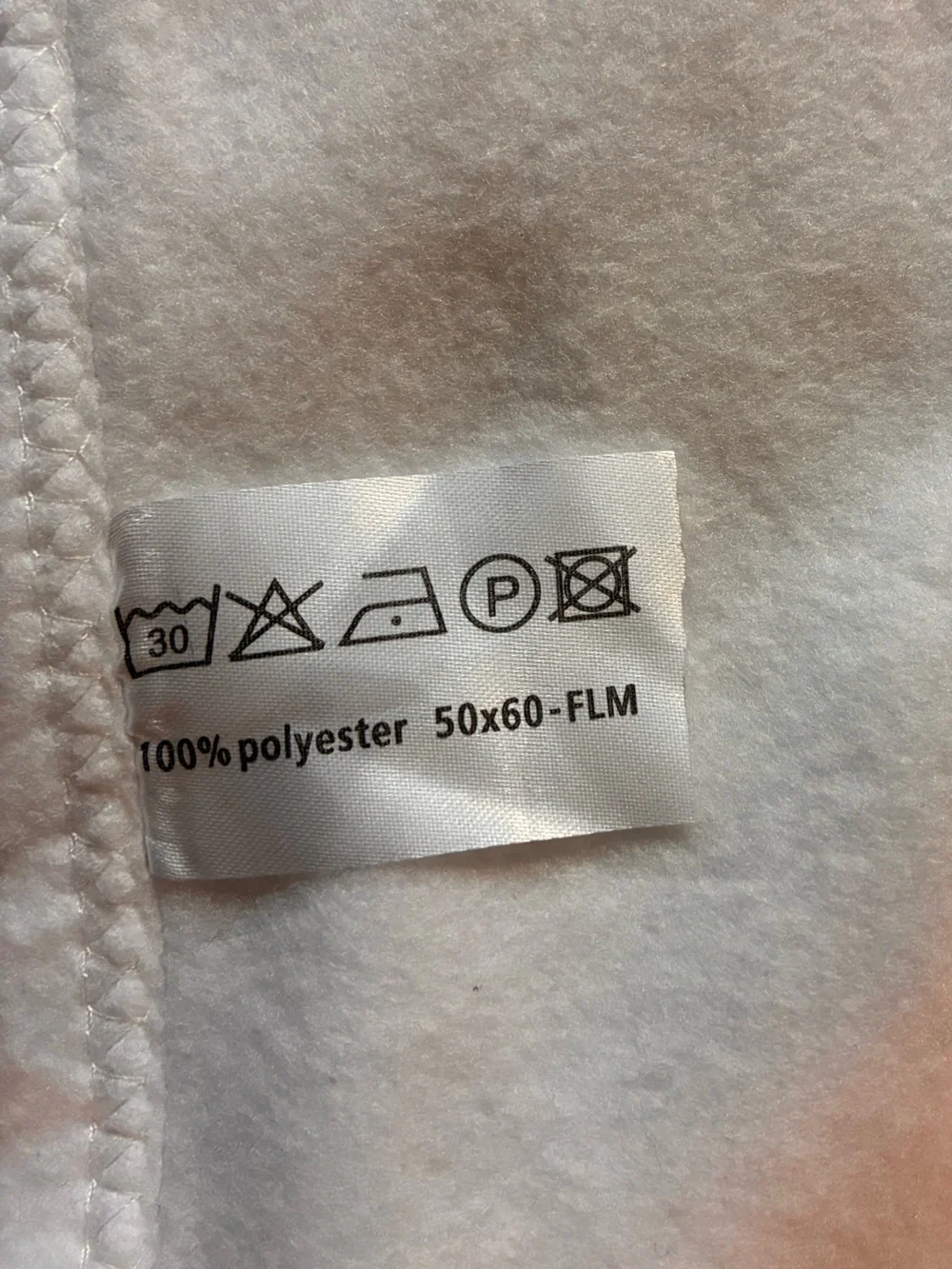 NWOT Iconic ‘FRIENDS’ fleece blanket best moments ultra soft and cozy 50x60